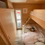 Ботель Hausboot Yara Am Steg 1d Хайлигенхафен