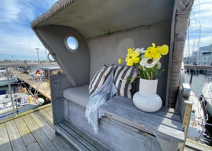 Båthotell Hausboot Yara Am Steg 1d *