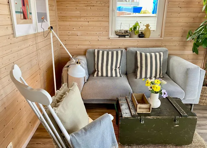 Hausboot Yara Am Steg 1d * Heiligenhafen